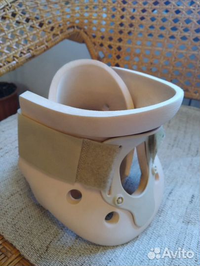 Воротник (поддержка для головы)