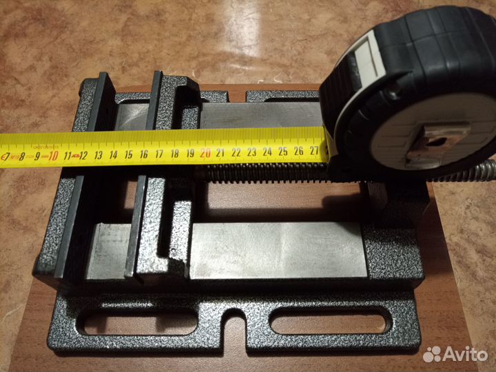 Тиски слесарные