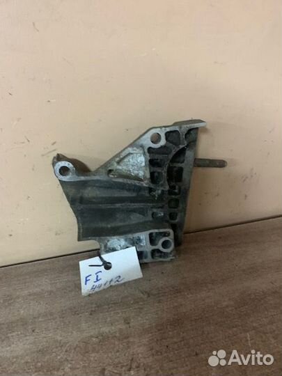 Кронштейн двигателя передний Focus 1 Mondeo 2