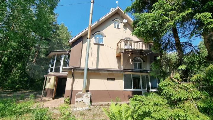 Дом 210 м² на участке 80 сот.