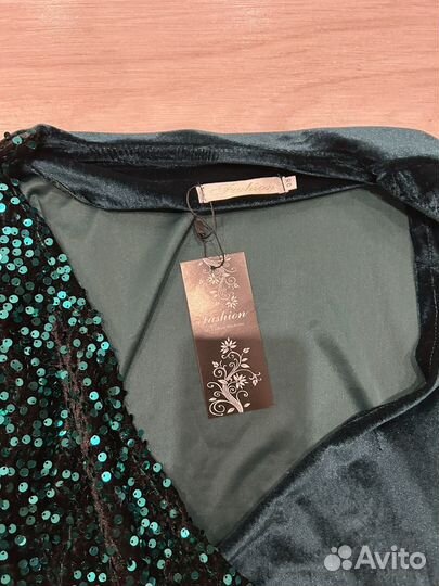 Костюм женский