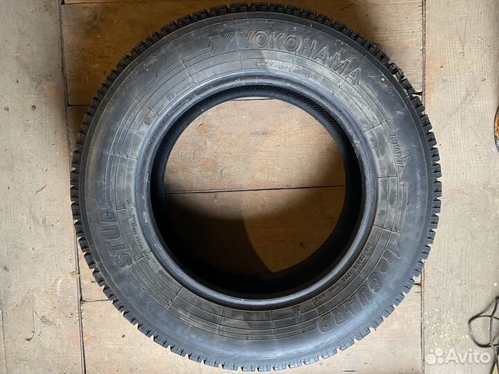 Yokohama Ice Guard F700Z 215/70 R16