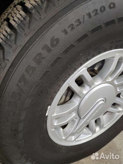 Nokian Tyres Hakkapeliitta LT 265/75 R16
