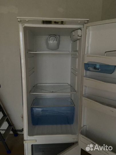 Встраиваемый холодильник