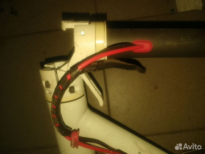 Механизм складывания и рама на электросамокат