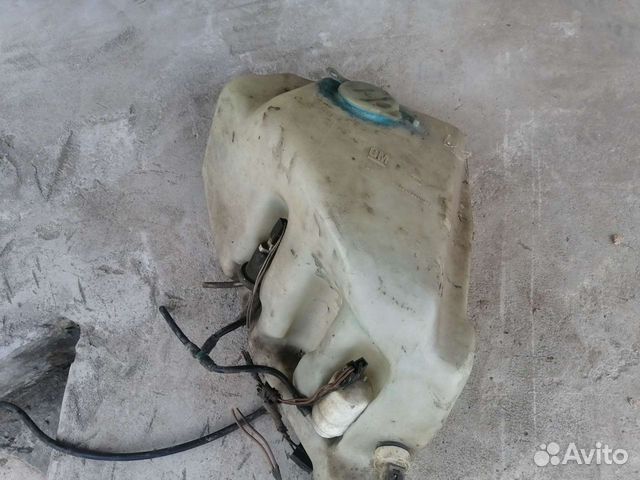 Омега а, Бочок омывателя