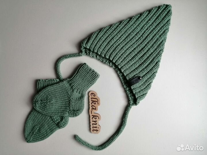 Вязаная шапочка детская