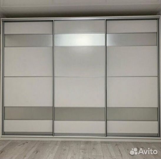 Угловой шкаф