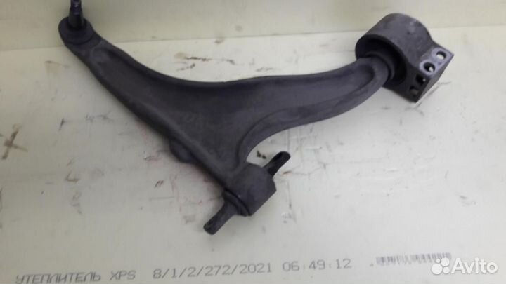 Рычаг правый нижний Cadillac SRX 2 (2010 - 2013)