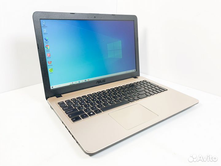 Ноутбук Asus i3/8Gb/SSD240Gb