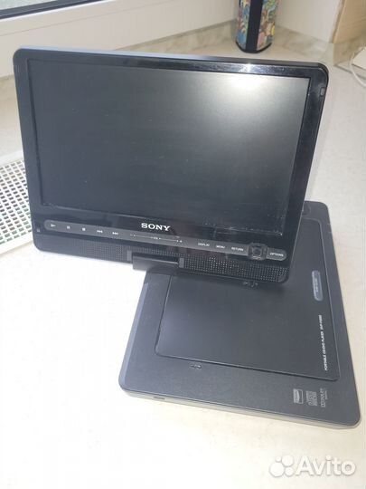 Портативный CD/DVD проигрывательsony. Автокомплект