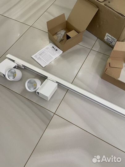 Трековый светильник LED(светодиодные)