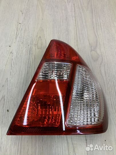 Фонарь задний Renault symbol Прав