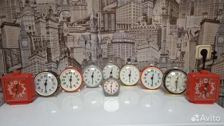 Часы будильник из СССР