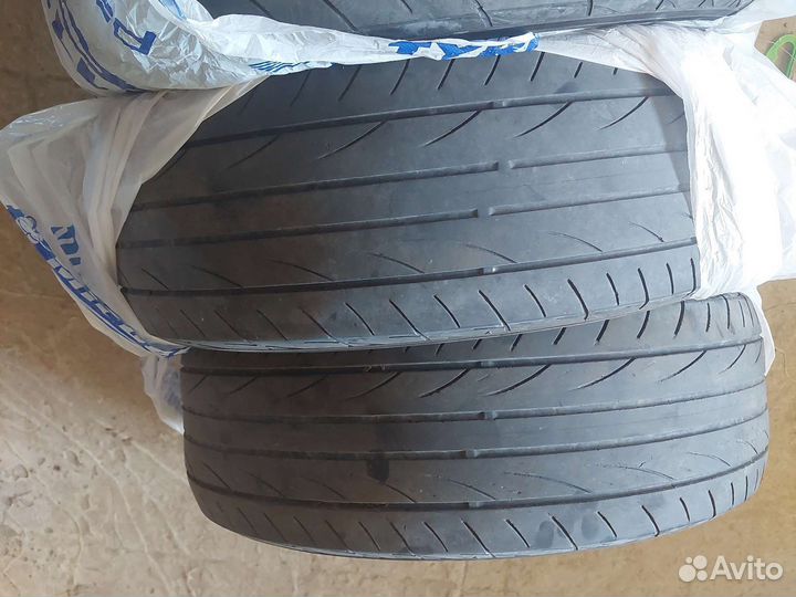 Yokohama Advan Fleva V701 205/55 R16