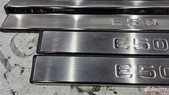 Порожки салонные на Mercedes W210 E50 AMG