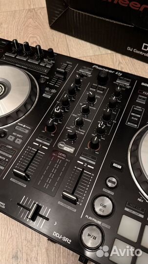 Контроллер Pioneer DDJ-SR 2