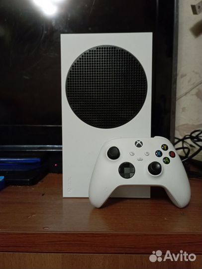 Игровая приставка Microsoft Xbox Series S