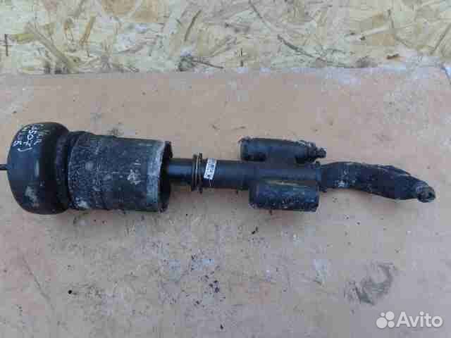 Амортизатор передний L Mercedes C-klasse W205