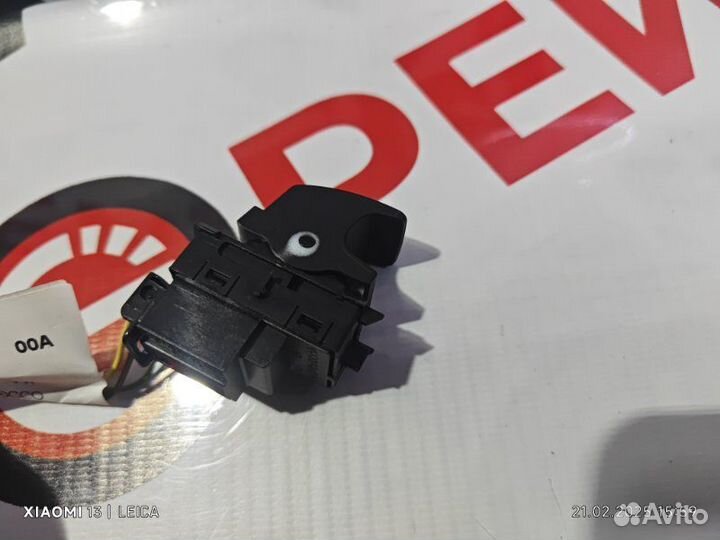 Кнопка стеклоподъемника Volkswagen Passat 3G5 czea