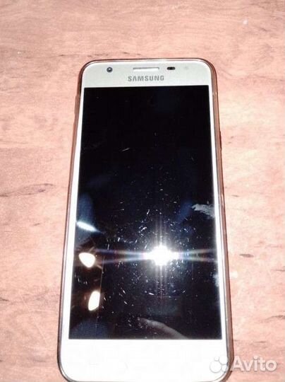 Телефон Samsung