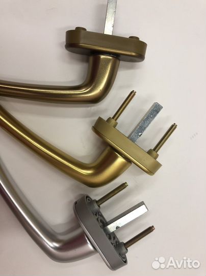 Цветные оконные ручки