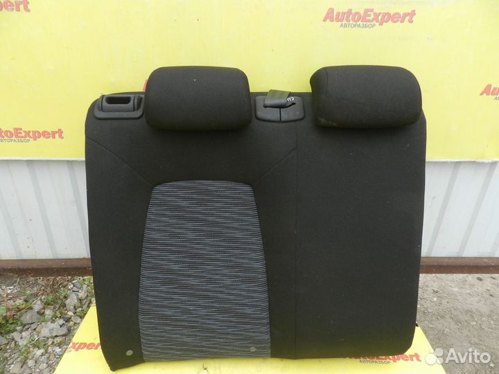 Спинка сиденья заднего правая Kia ProCeed ED 07-10