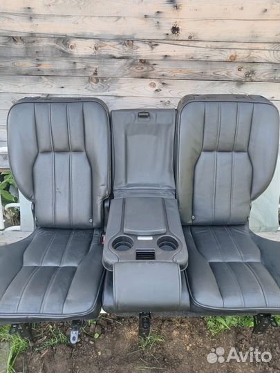 Задний ряд сидений ренж Ровер