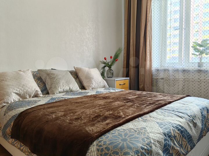 2-к. квартира, 55 м², 4/17 эт.