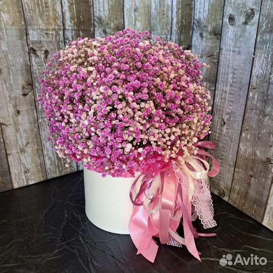 Коробка гигант с радужной гипсофилой