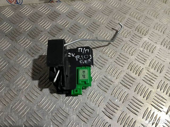 Замок двери Kia Rio