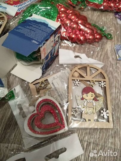 Гирлянды, игрушки новые ёлочные