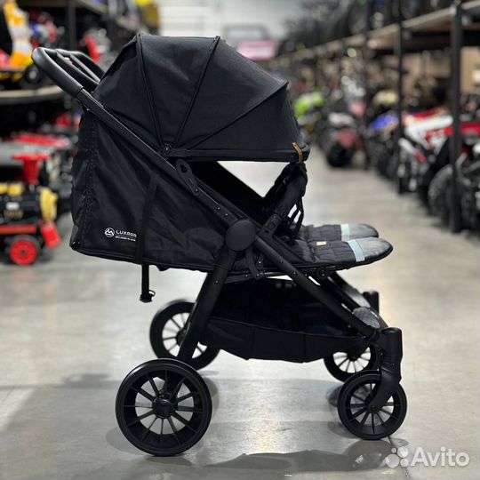 Коляска для двойни. Прогулка