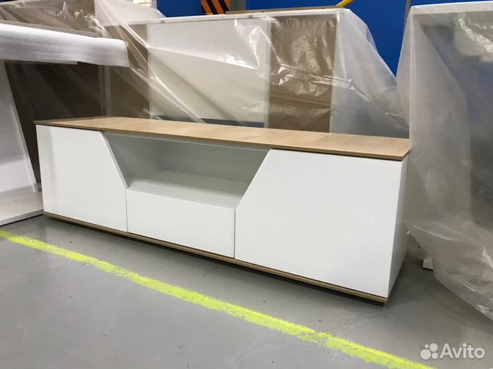 Тумба под телевизор