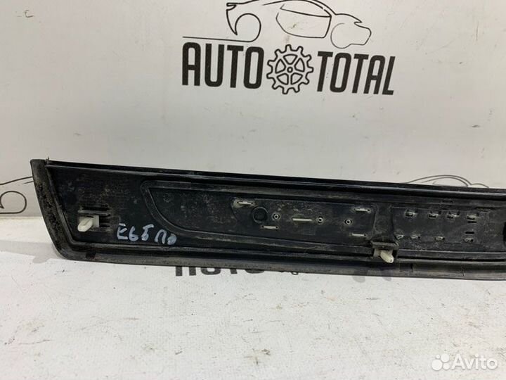 Накладка порога задняя правая Bmw 745 E65 N62B44