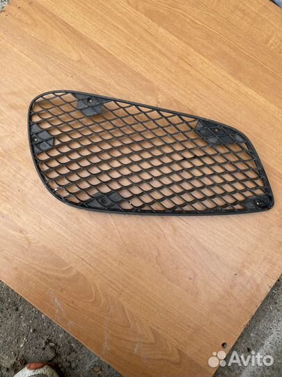 Решетка бампере mercedes w212 A2128850224