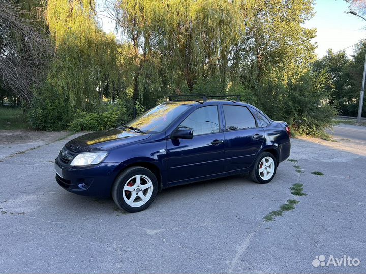 LADA Granta 1.6 МТ, 2012, 200 500 км