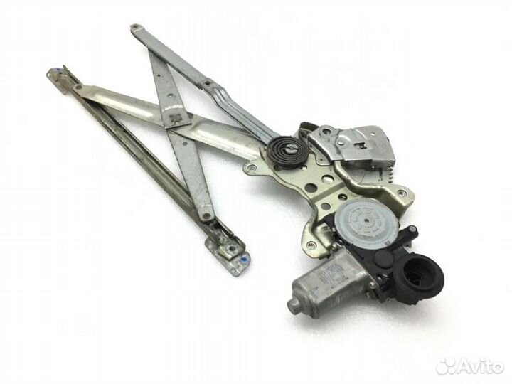 Стеклоподъемник задний правый Toyota Alphard H10