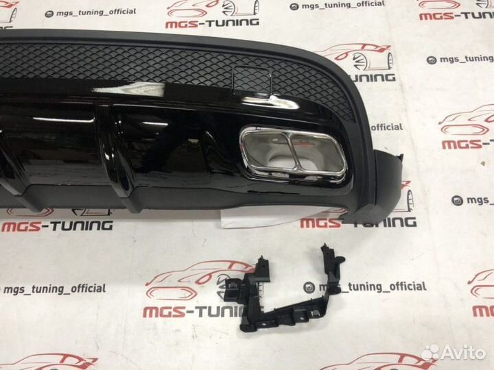 Черный диффузор хром насадки Mercedes GLA 45 AMG