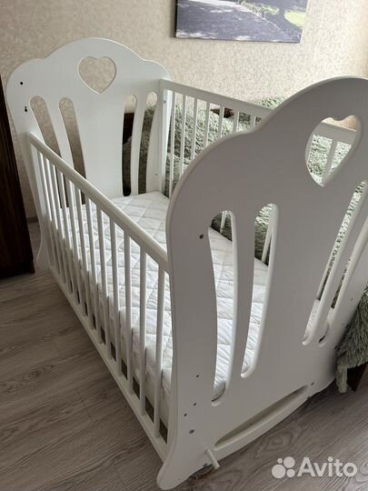 Деткая кроватка для новорожденных