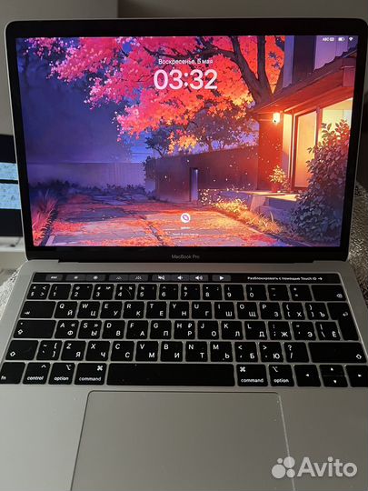 Apple MacBook Pro 13 2019 touchbar