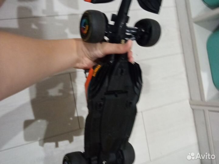 Машинка на пульте управления Formula 1