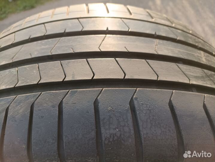 Pirelli P Zero PZ4 255/35 R19