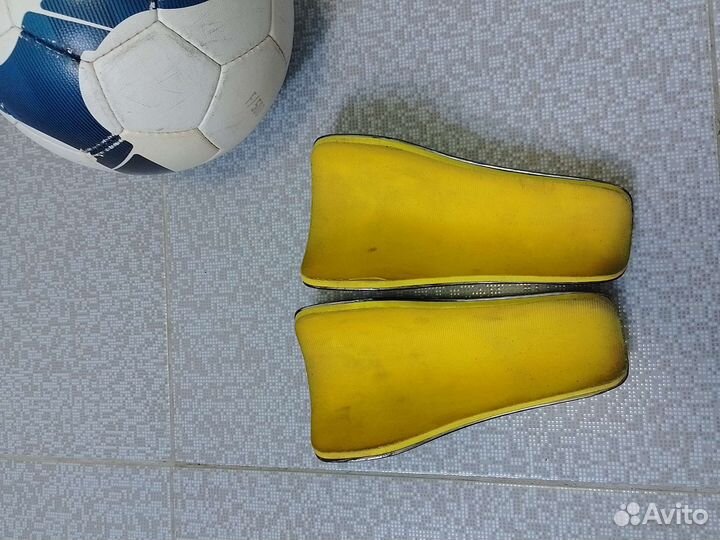 Щитки футбольные adidas