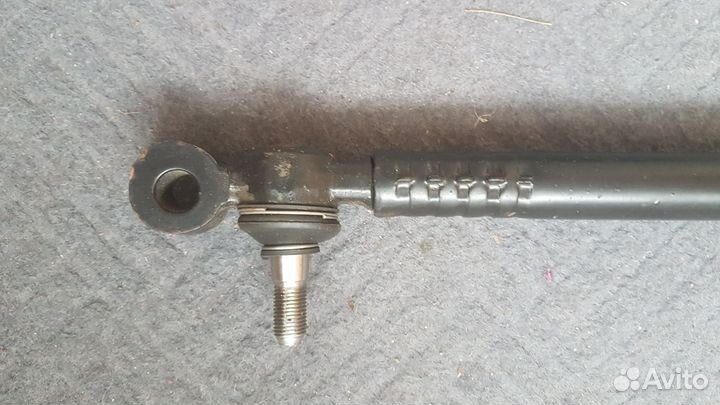 Поперечная рулевая тяга на opel -рекорд Е1 (новая)