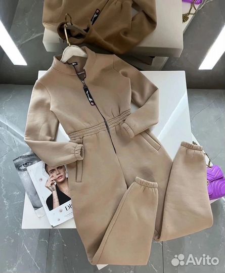 Комбинезон с флисом новый