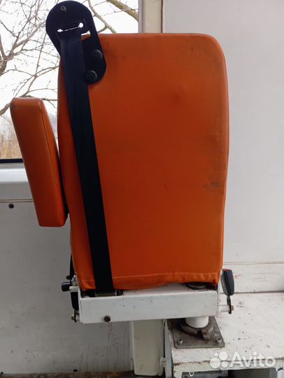 Сиденье поворотное