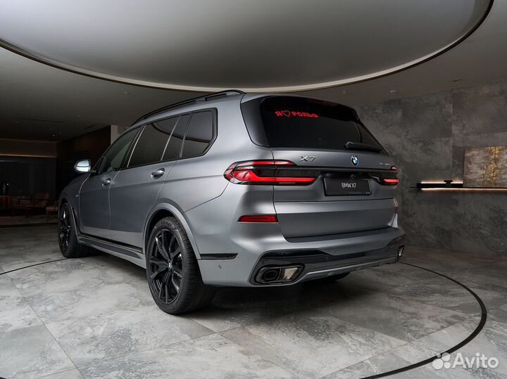 BMW X7 3.0 AT, 2024