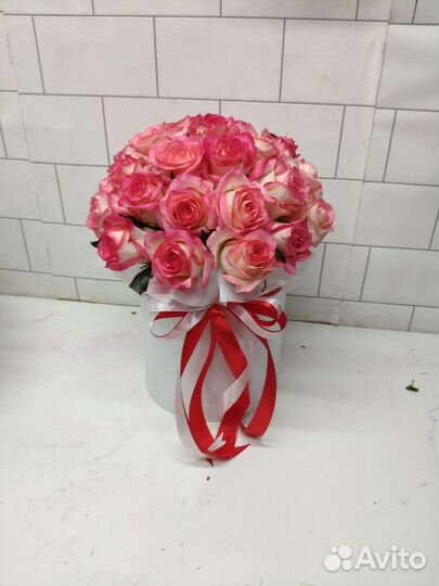 Розы букеты цветы коробки