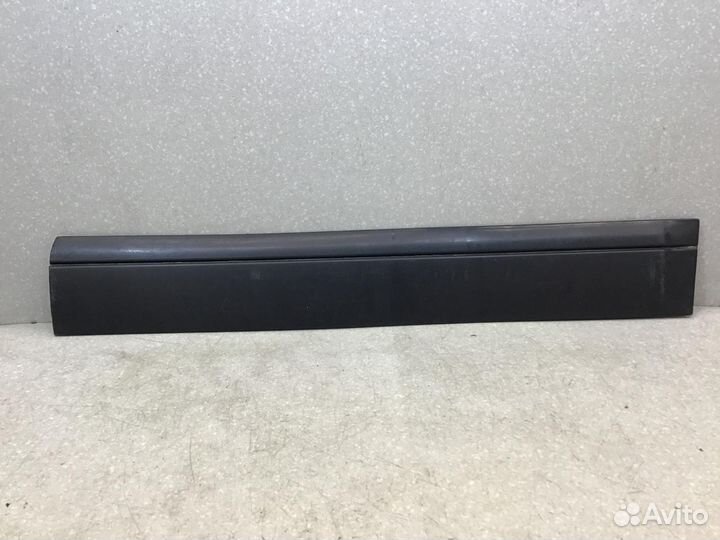 Молдинг передней правой двери VAZ 21111